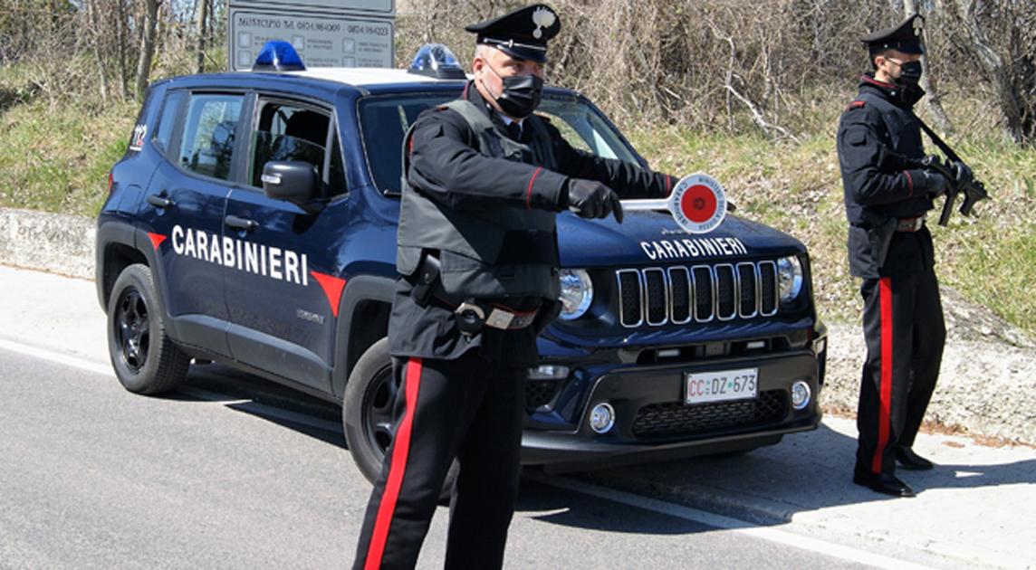 Ubriaco Non Si Ferma All Alt Dei Carabinieri Patente Ritirata