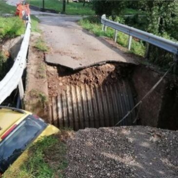 Maltempo, crollo di un ponte nel Sannio. In Valle Telesina allagamenti e smottamenti