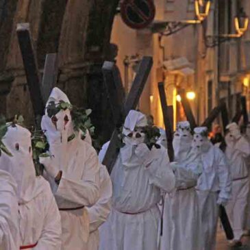 Immagini dal Sannio: processioni e Incappucciati del Venerdì Santo di Campobasso e Isernia