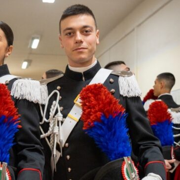 Carabinieri, concorso per il reclutamento di 3.852 allievi: la domanda online